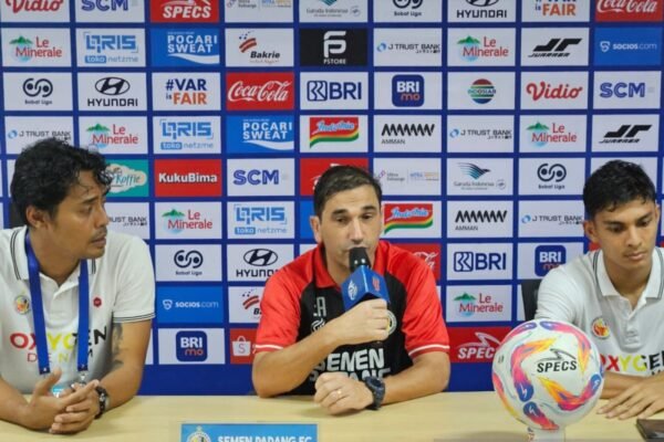 Pelatih Semen Padang Terkesan dengan Kemenangan Gemilang di Kandang Persija